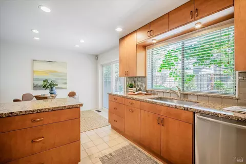 9269 Piccadilly Cir, Windsor, CA 95492 photo 13