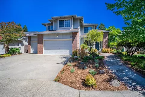 9269 Piccadilly Cir, Windsor, CA 95492
