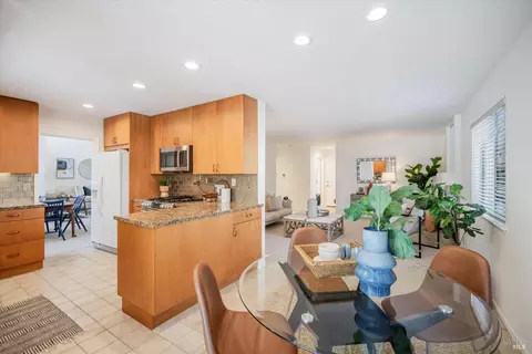 9269 Piccadilly Cir, Windsor, CA 95492 photo 14