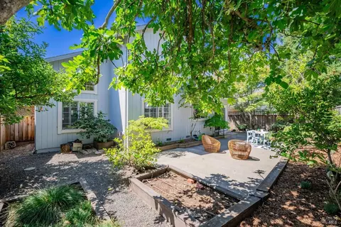9269 Piccadilly Cir, Windsor, CA 95492 photo 32