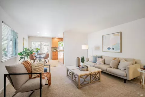9269 Piccadilly Cir, Windsor, CA 95492 photo 8