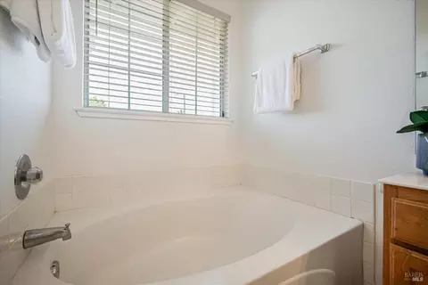 9269 Piccadilly Cir, Windsor, CA 95492 photo 25
