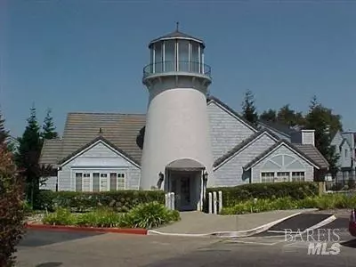 493 Lighthouse Dr, Vallejo, CA 94590