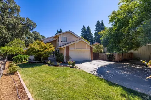 341 Dumbarton Dr, Vacaville, CA 95687 photo 4