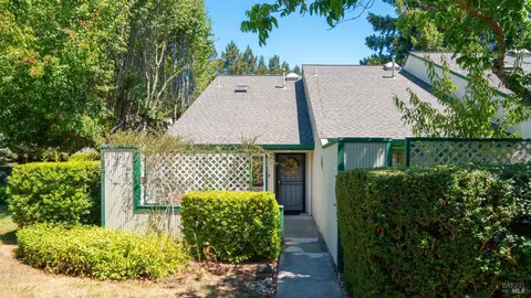 527 Norlee St, Sebastopol, CA 95472