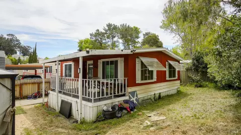 127 Phylis Ct, Vallejo, CA 94590