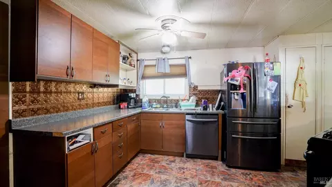 127 Phylis Ct, Vallejo, CA 94590 photo 5