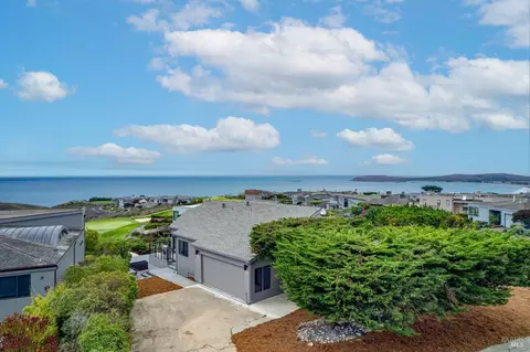 20690 Mockingbird Rd, Bodega Bay, CA 94923