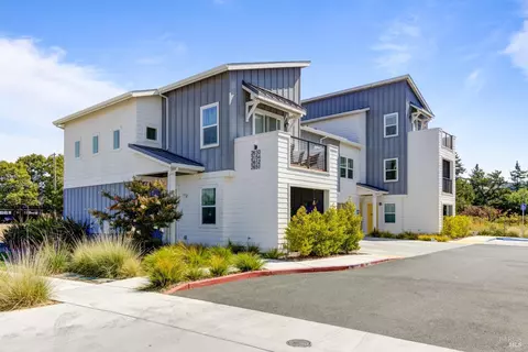 2656 Franz Kafka Ave, Santa Rosa, CA 95404