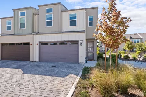 42 Yarrow Way, Santa Rosa, CA 95407