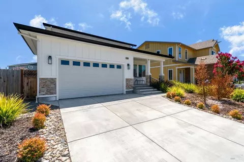 1698 Hopper Ave, Santa Rosa, CA 95403