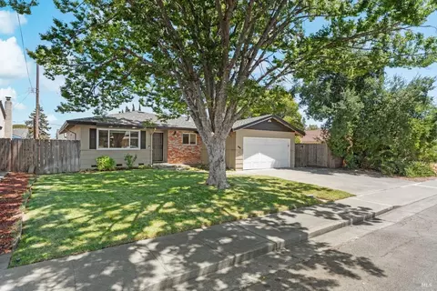 308 Tulip St, Fairfield, CA 94533 photo 4