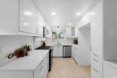 308 Tulip St, Fairfield, CA 94533 photo 11