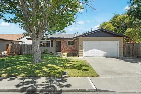 308 Tulip St, Fairfield, CA 94533 photo 2