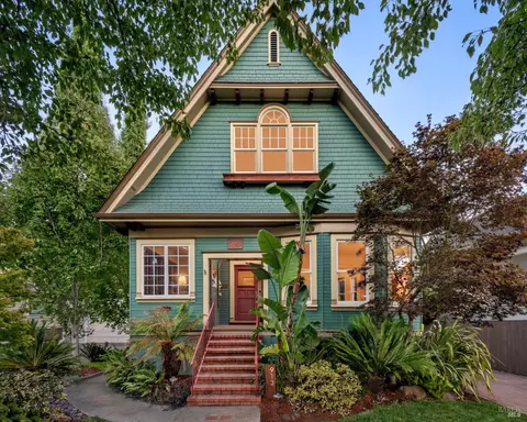 913 B St, Petaluma, CA 94952