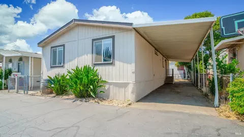122 Calle Chapultepec Dr, Vacaville, CA 95687
