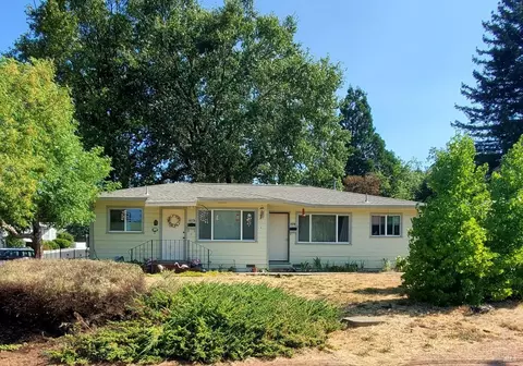 405 W Mendocino Ave, Willits, CA 95490