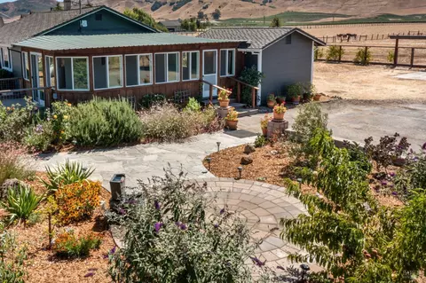 21707 Bonness Rd, Sonoma, CA 95476