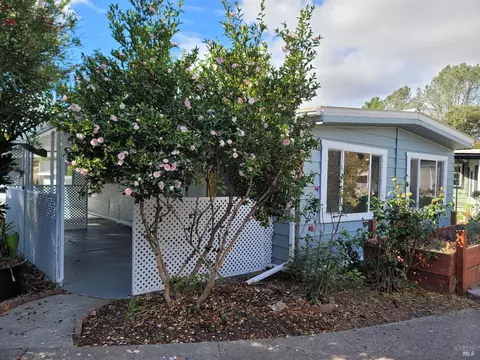 60 Sequoia Cir, Santa Rosa, CA 95401