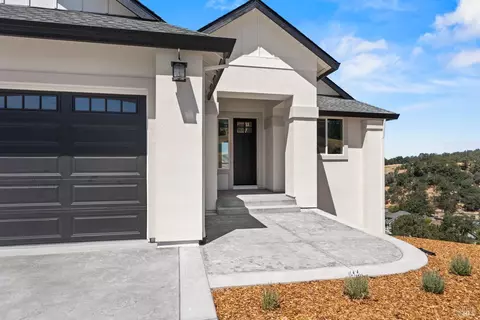 Exterior - 2408 Celestin Ct, Ukiah, CA 95482 photo 3 of 11