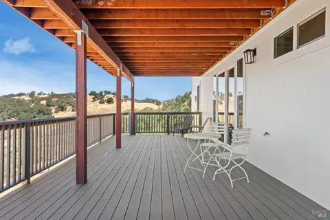 Exterior - 2408 Celestin Ct, Ukiah, CA 95482 photo 7 of 11