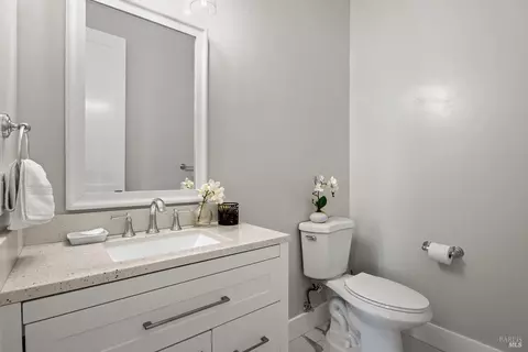 Bath - 2408 Celestin Ct, Ukiah, CA 95482 photo 1 of 7