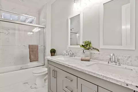 Bath - 2408 Celestin Ct, Ukiah, CA 95482 photo 7 of 7