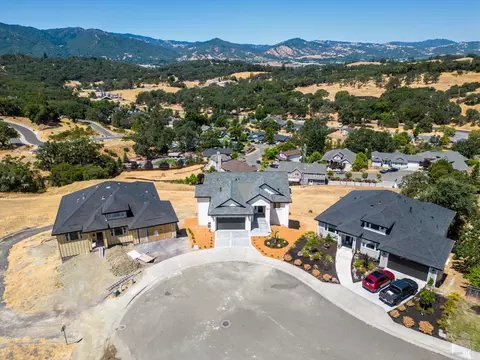 View/Area - 2408 Celestin Ct, Ukiah, CA 95482 photo 2 of 4
