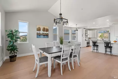 Dining - 2408 Celestin Ct, Ukiah, CA 95482 photo 3 of 4