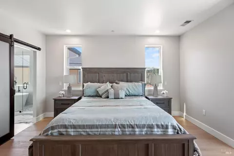 Bedroom - 2408 Celestin Ct, Ukiah, CA 95482 photo 2 of 5