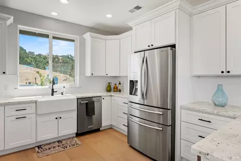 Kitchen - 2408 Celestin Ct, Ukiah, CA 95482 photo 4 of 7