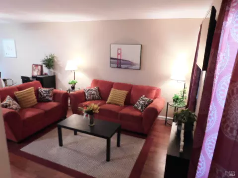 193 Del Sur Ct, Fairfield, CA 94533 photo 5