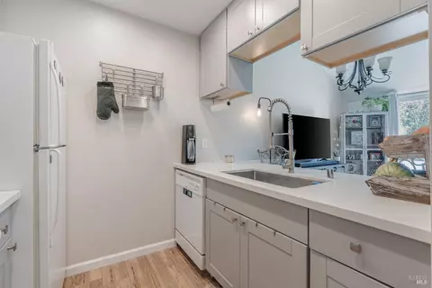 236 Courtyards E, Windsor, CA 95492 photo 13