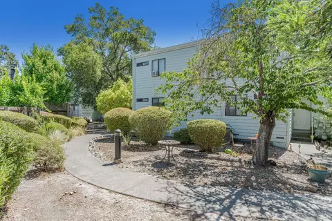 236 Courtyards E, Windsor, CA 95492 photo 3