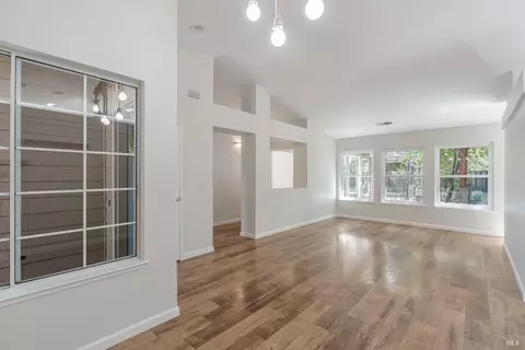 900 Ginkgo Pl, Windsor, CA 95492 photo 9