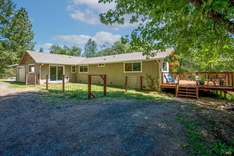 1706 North Rd, Laytonville, CA 95454