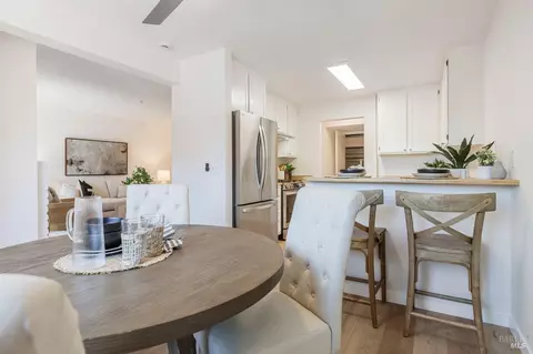 38 Cedarwood Ln, Novato, CA 94947