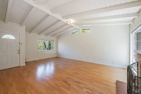 445 Sunset Pkwy, Novato, CA 94947 photo 3