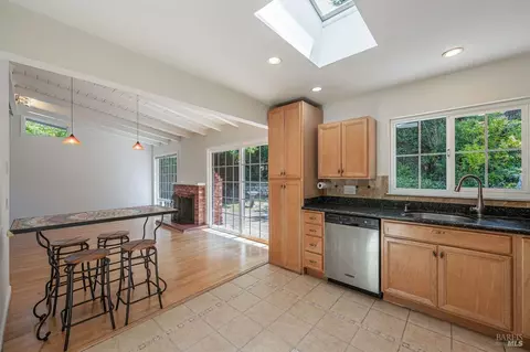 445 Sunset Pkwy, Novato, CA 94947 photo 7