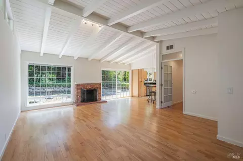 445 Sunset Pkwy, Novato, CA 94947