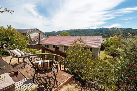 11 Irene Dr, Novato, CA 94947