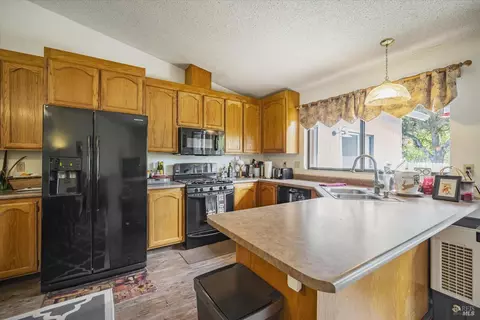 9424 Jessica Dr, Windsor, CA 95492 photo 15