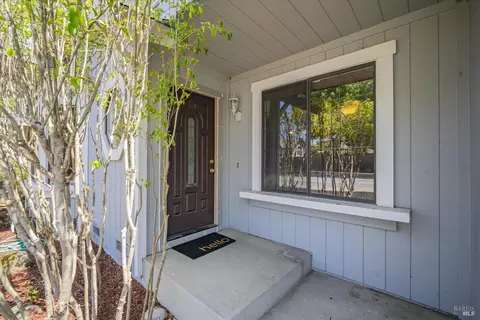 9424 Jessica Dr, Windsor, CA 95492 photo 3