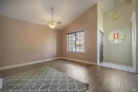 9424 Jessica Dr, Windsor, CA 95492 photo 6