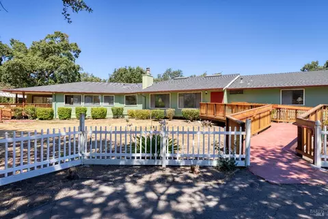 1727 Burbank Ave, Santa Rosa, CA 95407