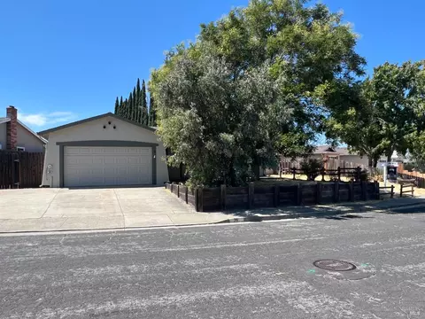 36 Alpine Ct, Pittsburg, CA 94565 photo 2