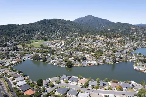 40 Madera Blvd, Corte Madera, CA 94925