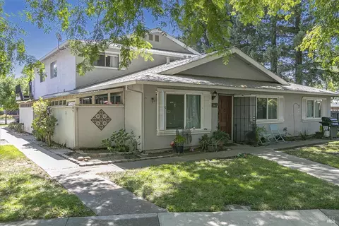 164 Del Rio Ct #2, Vacaville, CA 95687