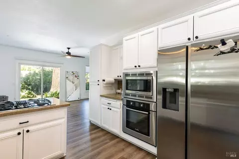 8 Nicholas Ct, Napa, CA 94558 photo 10