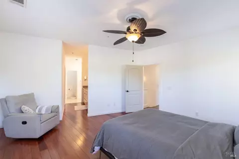8 Nicholas Ct, Napa, CA 94558 photo 18
